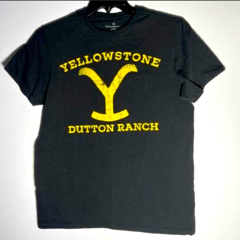 Yellowstone TV Show Dutton Ranch Mens T-
Shirt Color Black Size Medium